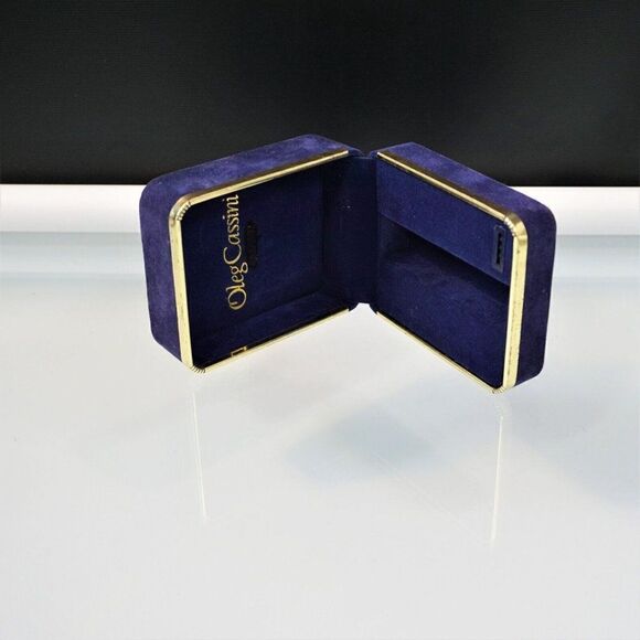 Vintage Oleg Cassini Quartz Watch Box Blue Velvet Empty Storage Box - Picture 6 of 6